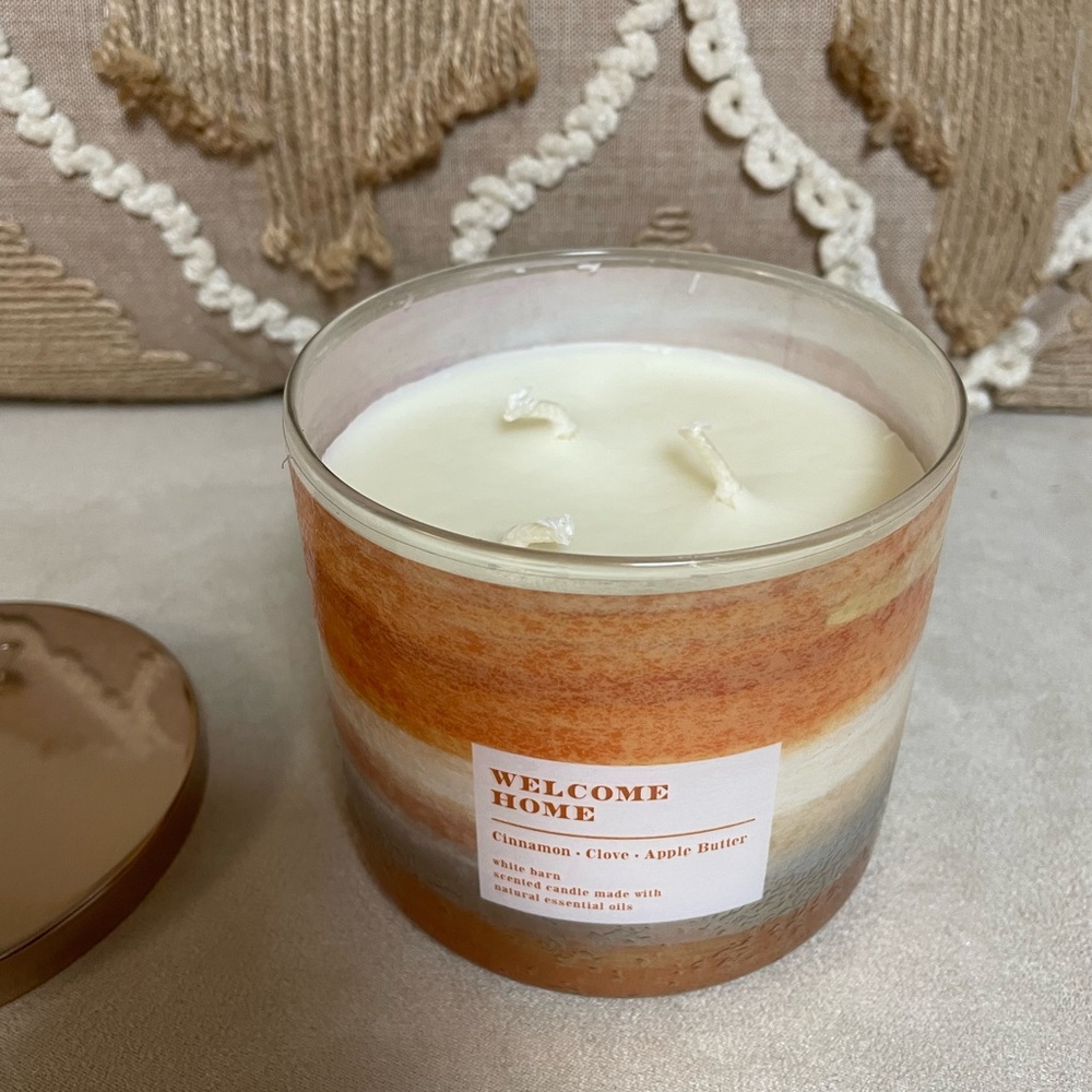 Welcome Home Bath and Body Works 3 Wick Candle - Picture 2 of 3